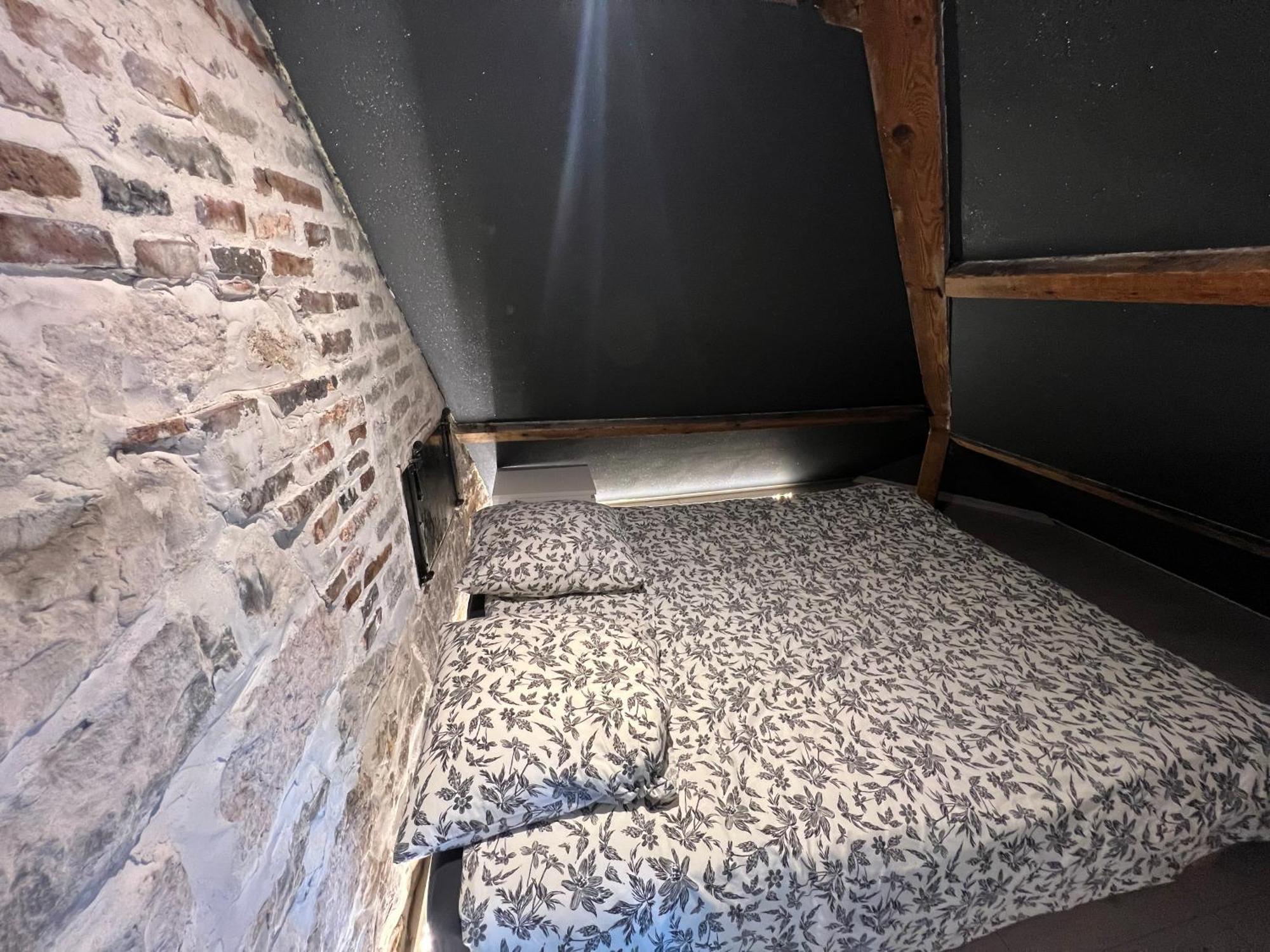Bellevue Appartement Sous Les Toits Hypercentre Climatise Dole Luaran gambar