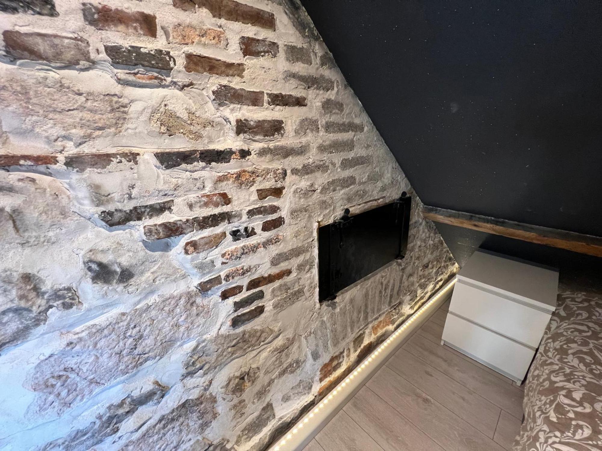 Bellevue Appartement Sous Les Toits Hypercentre Climatise Dole Luaran gambar